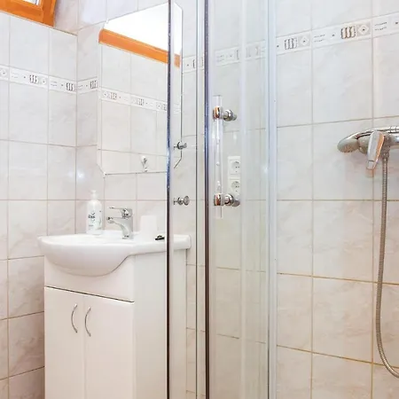 Awesome In W/ 2 Bedrooms Ferienhaus Balatonkeresztúr