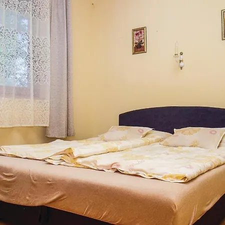 Awesome In W/ 2 Bedrooms *